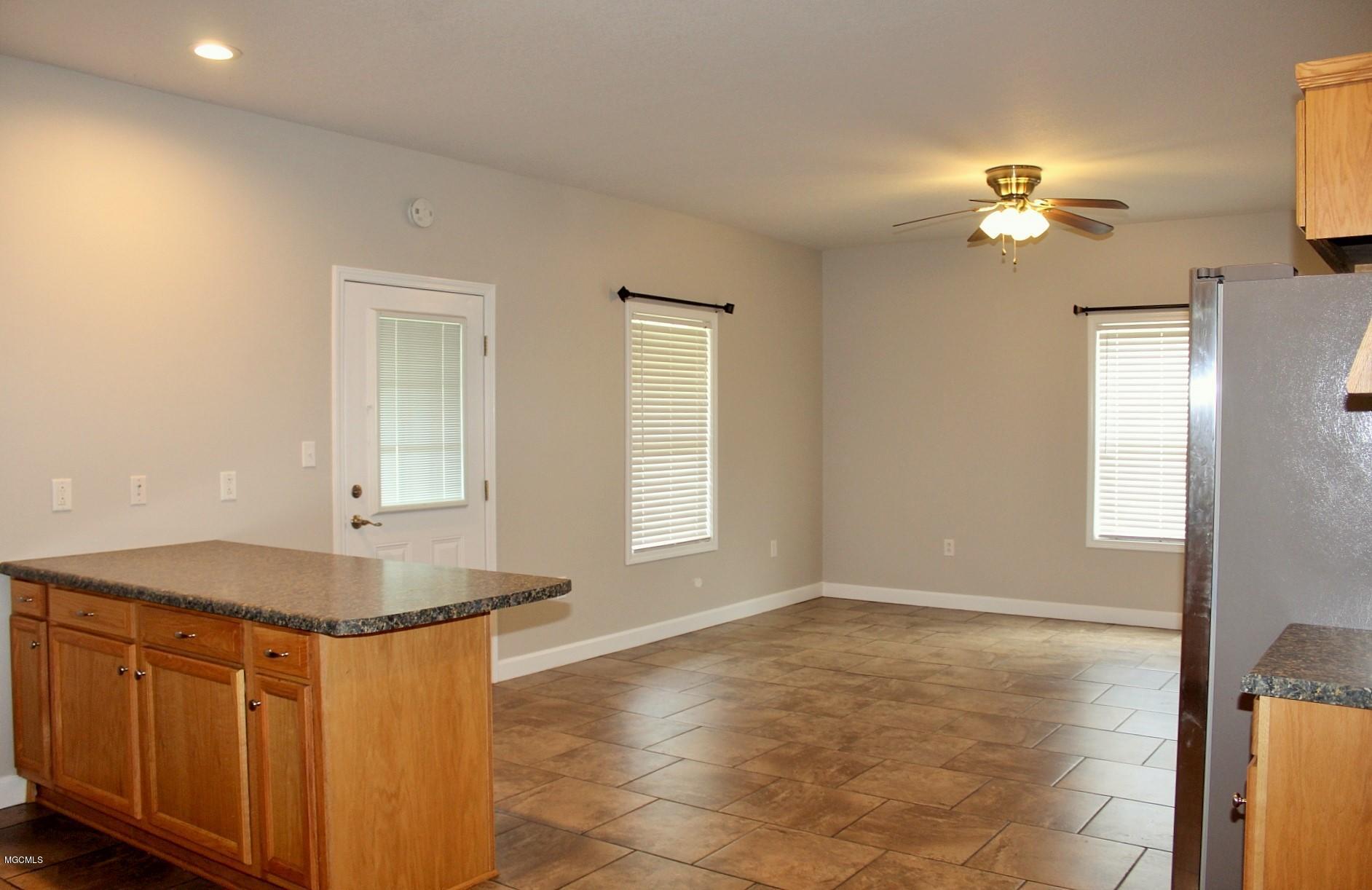 131 B Shipman Firetower Road Lucedale, MS 39452 - Photo 4 of 20 4-Living Room