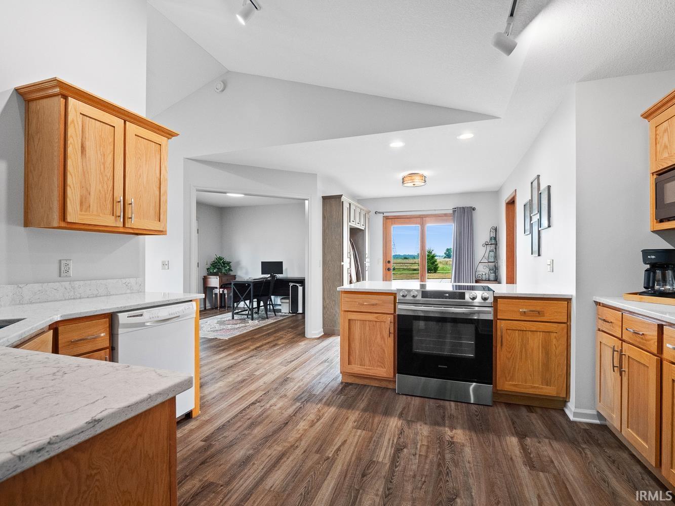 14002 Aboite Road Roanoke, IN 46783 - Photo 11 of 35 Gallery Image 11