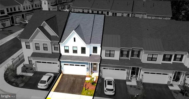 $747,800 | 18989 Coral Reef Square, Leesburg, VA 20176