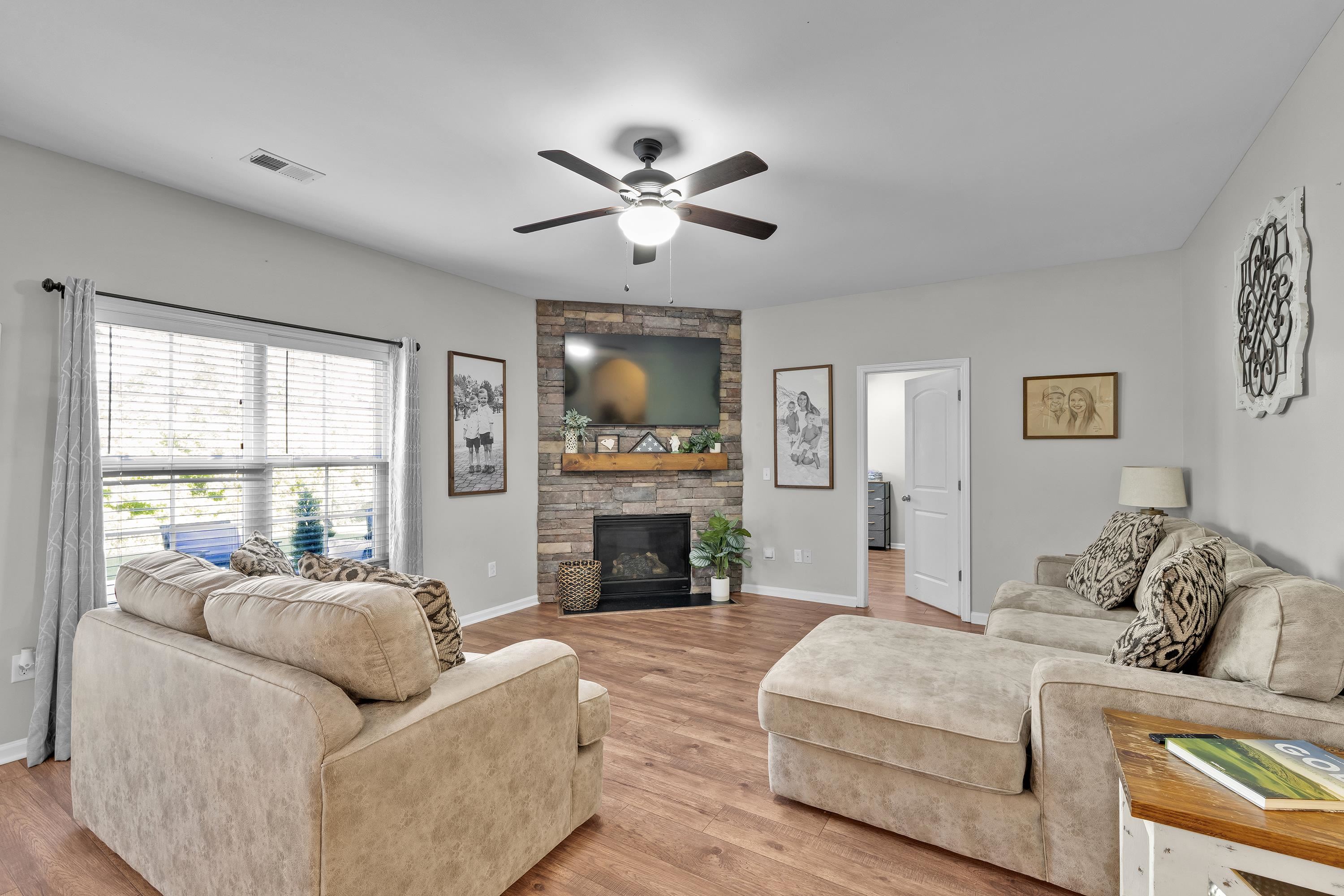 243 Castleton Circle Boiling Springs, SC 29316 - Photo 5 of 27