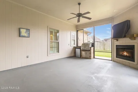 $333,000 | 210 Windy Feather Drive, Broussard, LA 70518