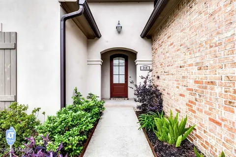 $333,000 | 210 Windy Feather Drive, Broussard, LA 70518