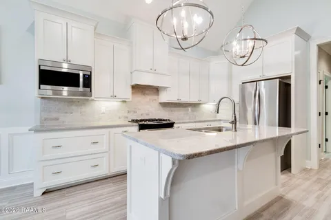 $333,000 | 210 Windy Feather Drive, Broussard, LA 70518