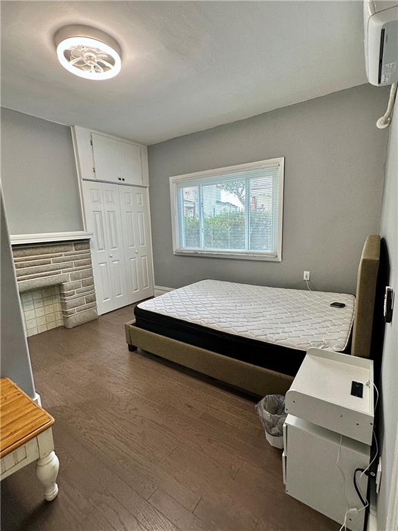 94 Lafferty Avenue Pittsburgh, PA 15210 - Photo 10 of 35 a bedroom with bed and a window