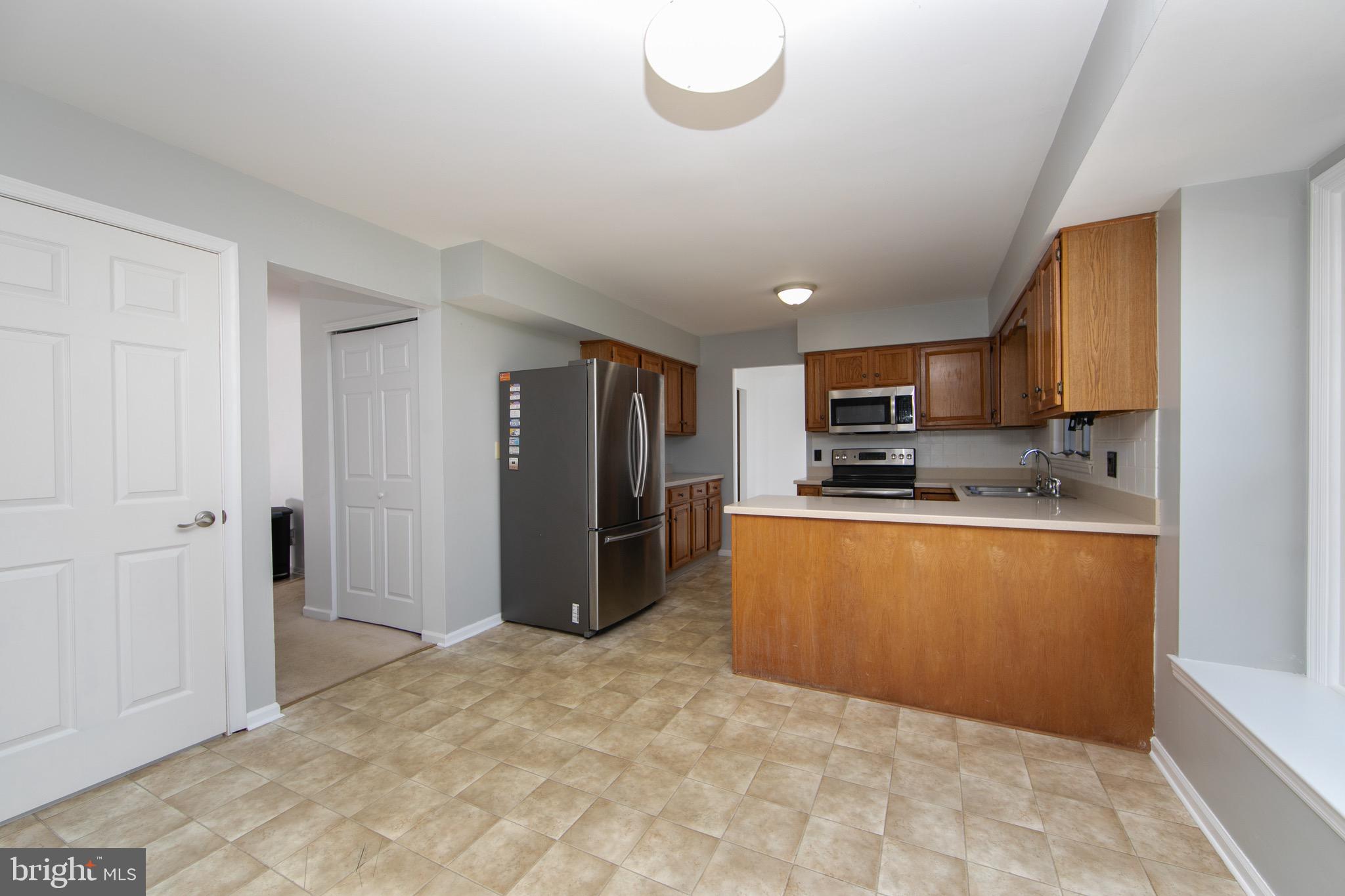 579 Lincoln Road Pilesgrove, NJ 08098 - Photo 11 of 36