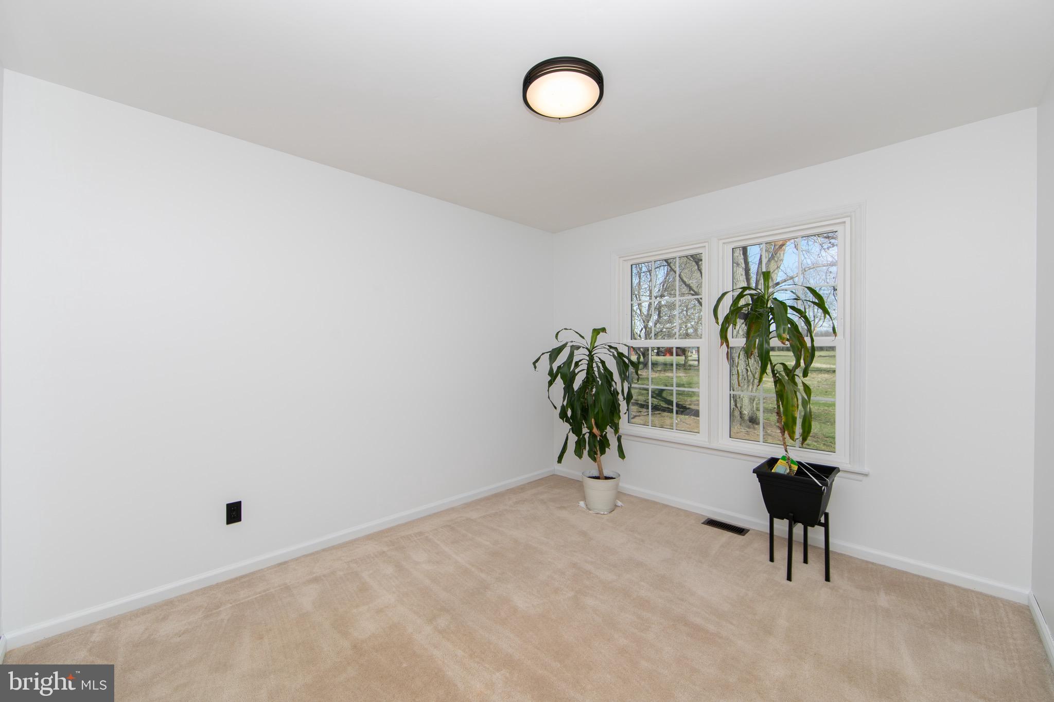 579 Lincoln Road Pilesgrove, NJ 08098 - Photo 17 of 36