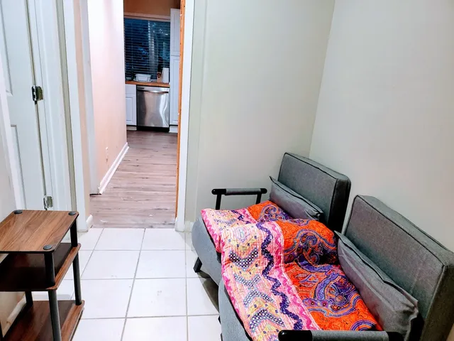 $925 | 10045 Woodland Village Drive, Unit B, Austin, TX 78750