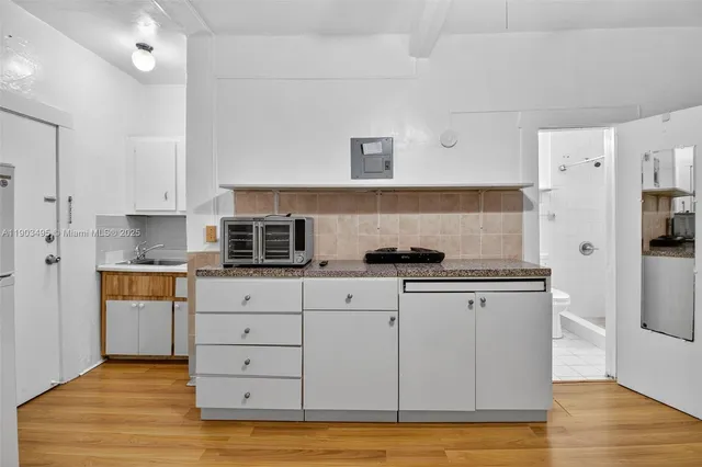 $1,450 | 3409 South Le Jeune Road, Unit 5A, Coral Gables, FL 33134