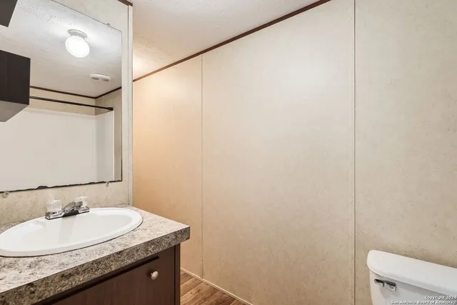 $800 | 4423 East Houston Street, San Antonio, TX 78219