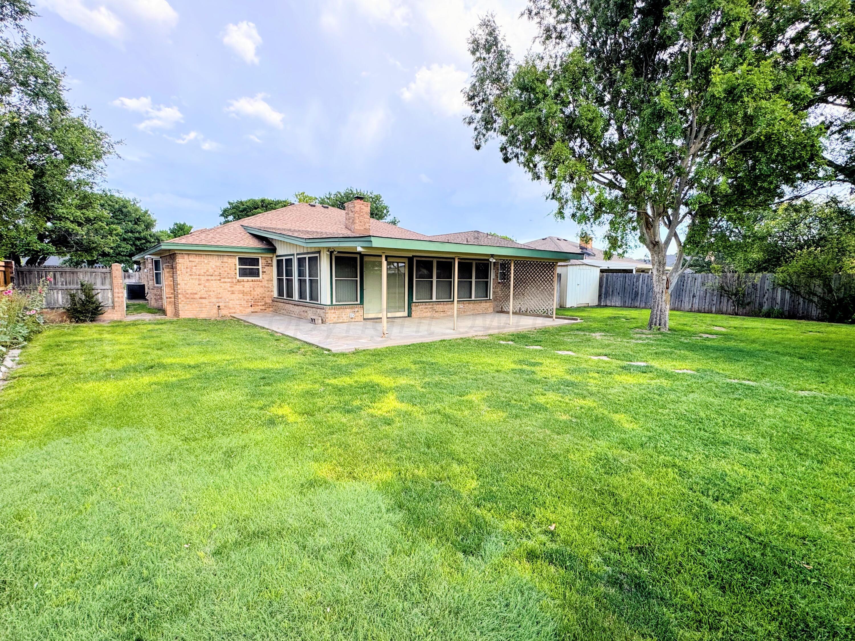 1810 Texas Street Perryton, TX 79070 - Photo 21 of 24 1810 TEXAS BACKYARD