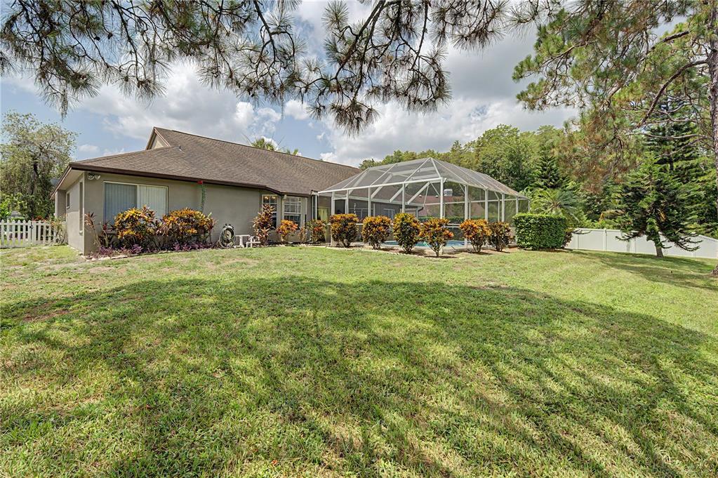 7201 Forestedge Court New Port Richey, FL 34655 - Photo 29 of 37