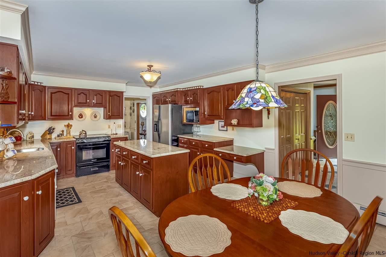 77 Vincent Lane Stone Ridge, NY 12484 - Photo 5 of 28 Photo 5