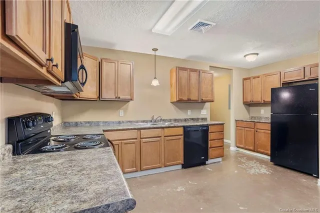 $540,000 | 878 Link Road, Lake Charles, LA 70607