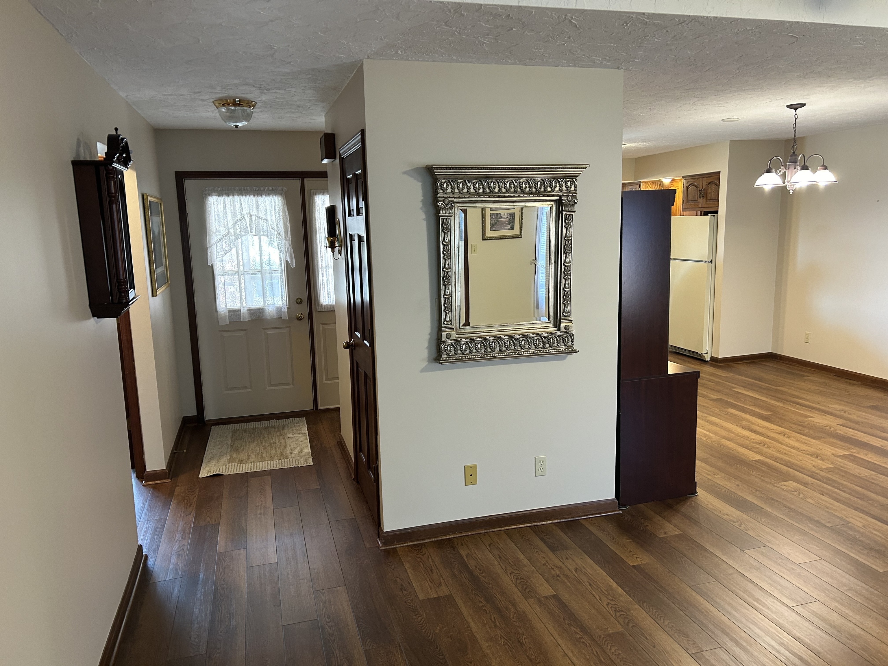 532 Beech Lane Pendleton, IN 46064 - Photo 2 of 25 Gallery Image 2