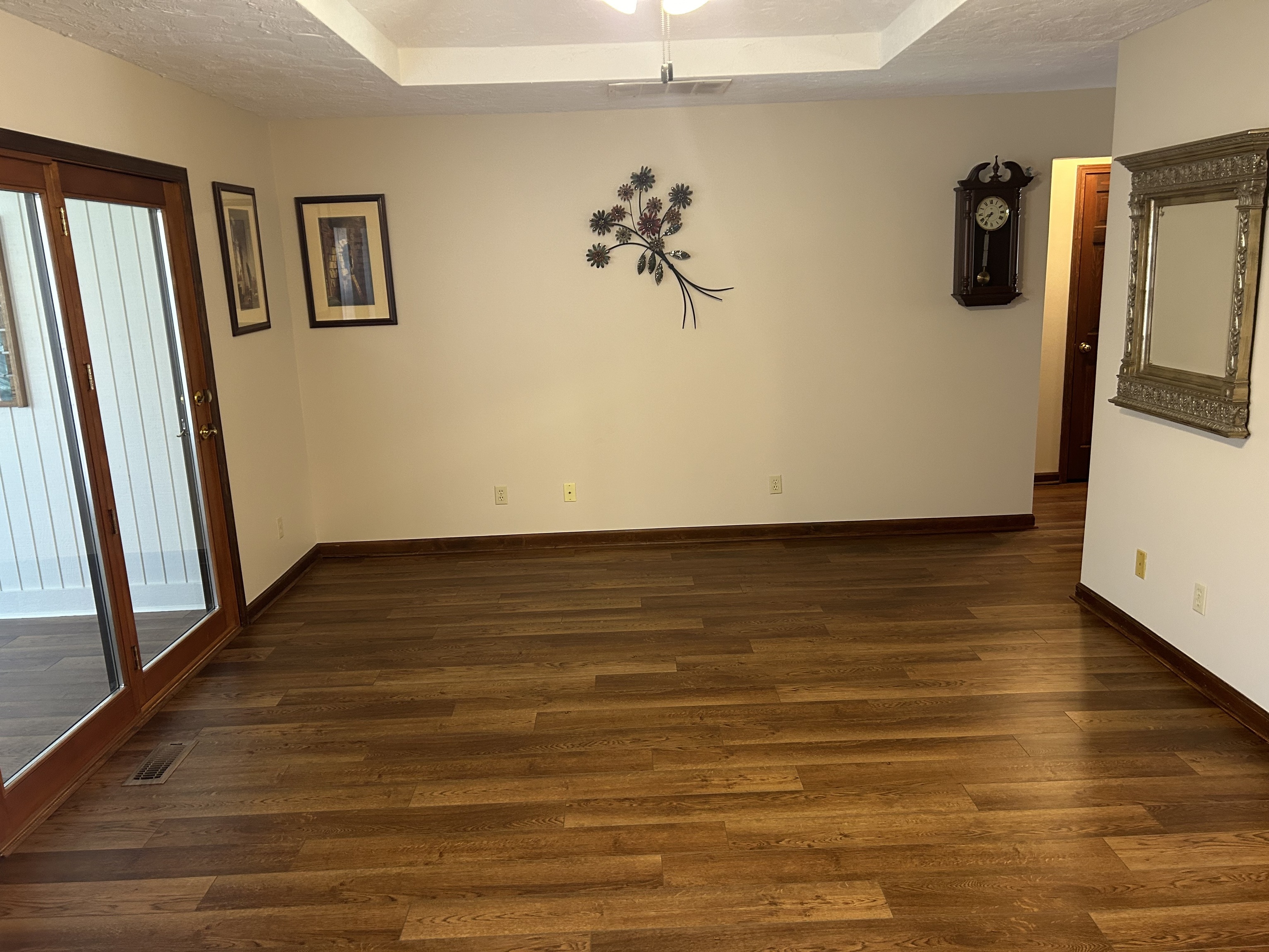 532 Beech Lane Pendleton, IN 46064 - Photo 3 of 25 Gallery Image 3