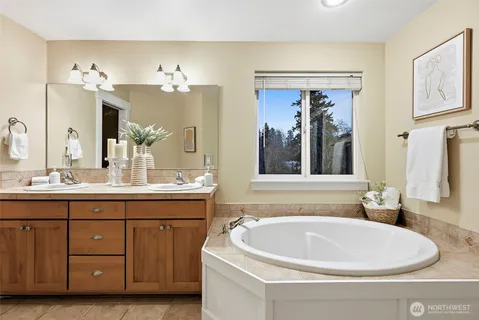 $649,950 | 6412 122nd St Court East, Puyallup, WA 98373