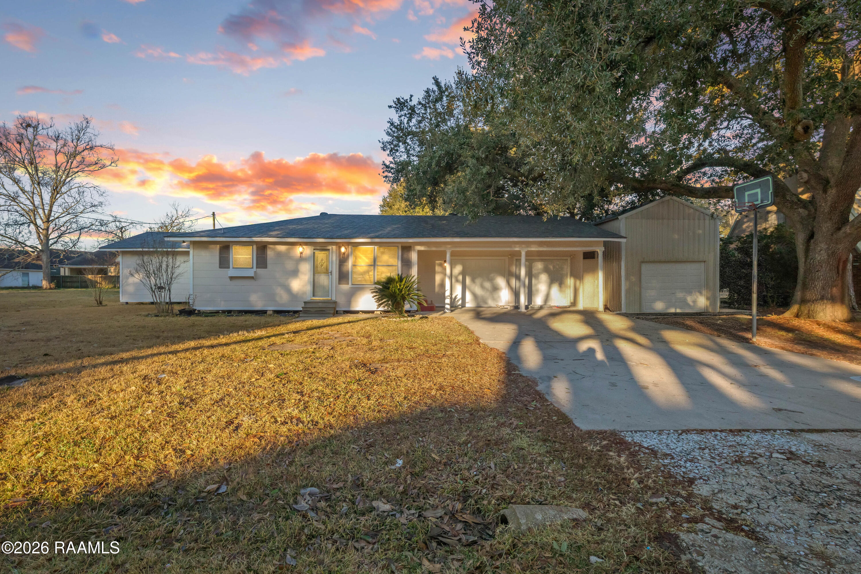 201 Huggins Road Lafayette, LA 70506 - Photo 36 of 37 twilight