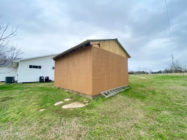 $143,000 | 1048 Barnes Road, Crystal Springs, MS 39059