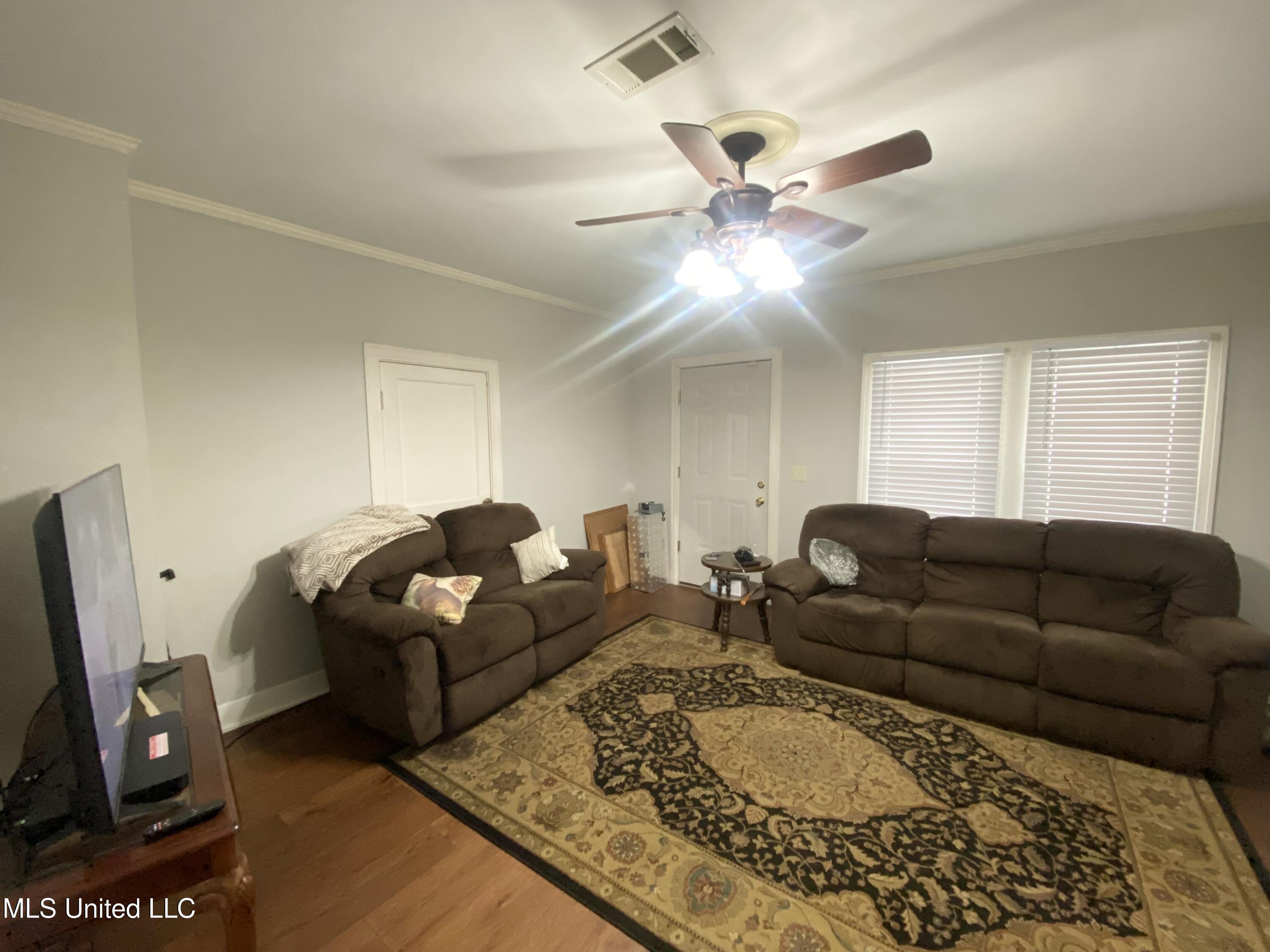 1048 Barnes Road Crystal Springs, MS 39059 - Photo 7 of 46 IMG_4958