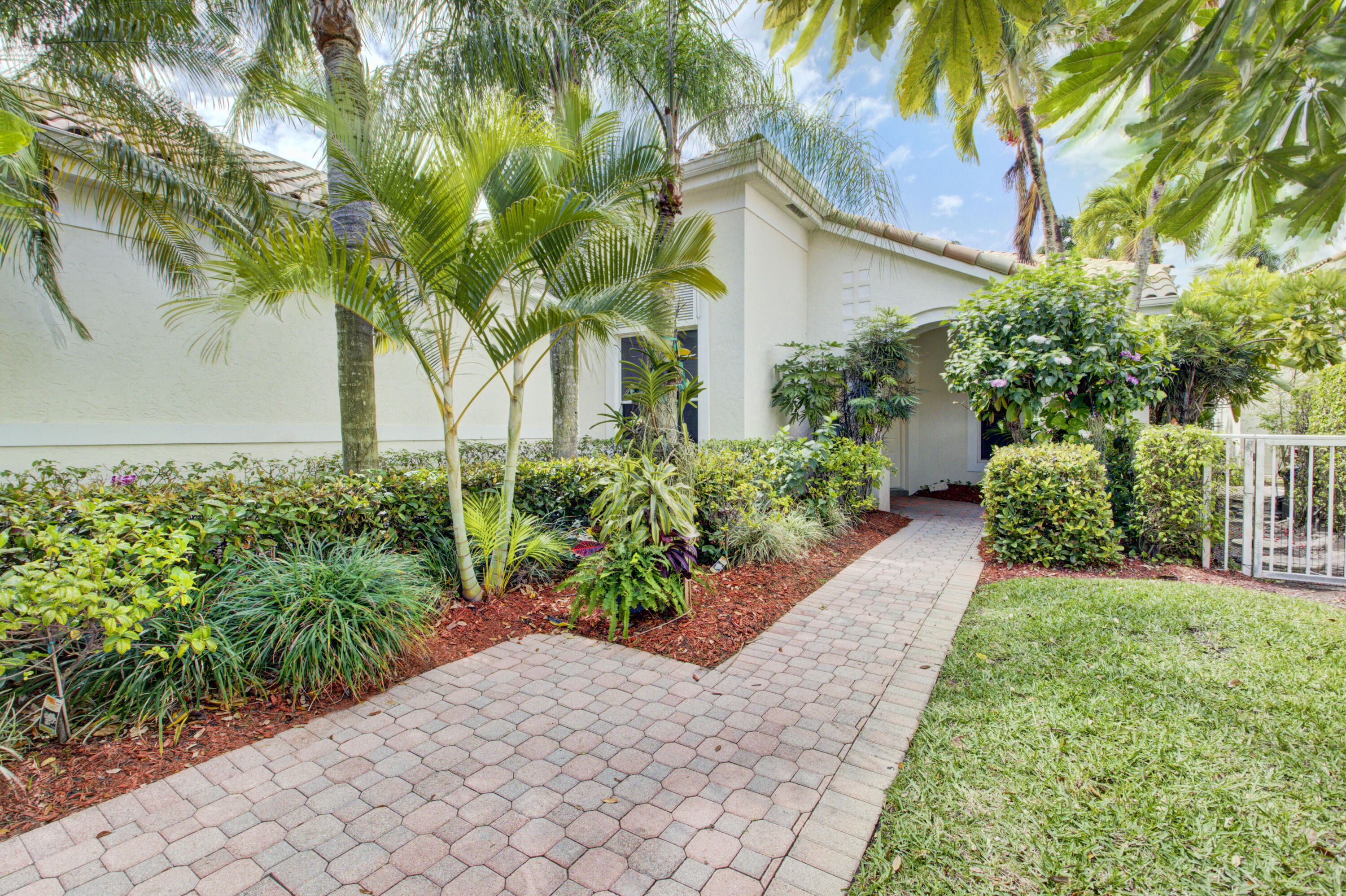 6205 Northwest 21st Court Boca Raton, FL 33496 - Photo 3 of 39 DSC_3693_4_5_6_7