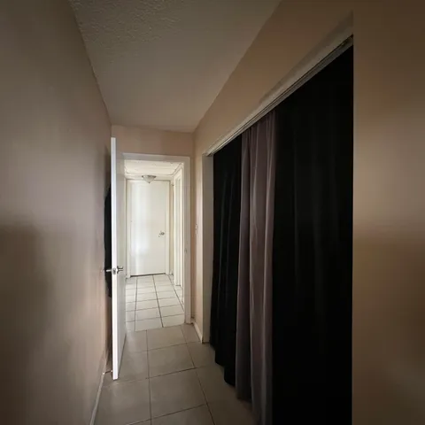 $1,950 | 2141 Woolbright Road, Unit L204, Boynton Beach, FL 33426