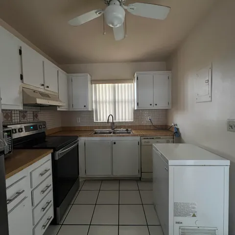 $1,950 | 2141 Woolbright Road, Unit L204, Boynton Beach, FL 33426