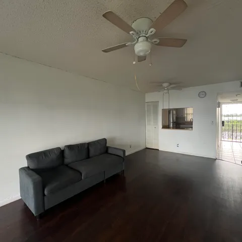 $1,950 | 2141 Woolbright Road, Unit L204, Boynton Beach, FL 33426