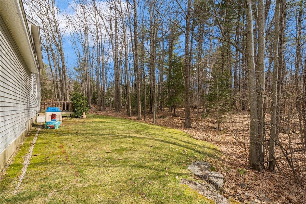 487 Wallace Road Bedford, NH 03110 - Photo 34 of 39 Gallery Image 34