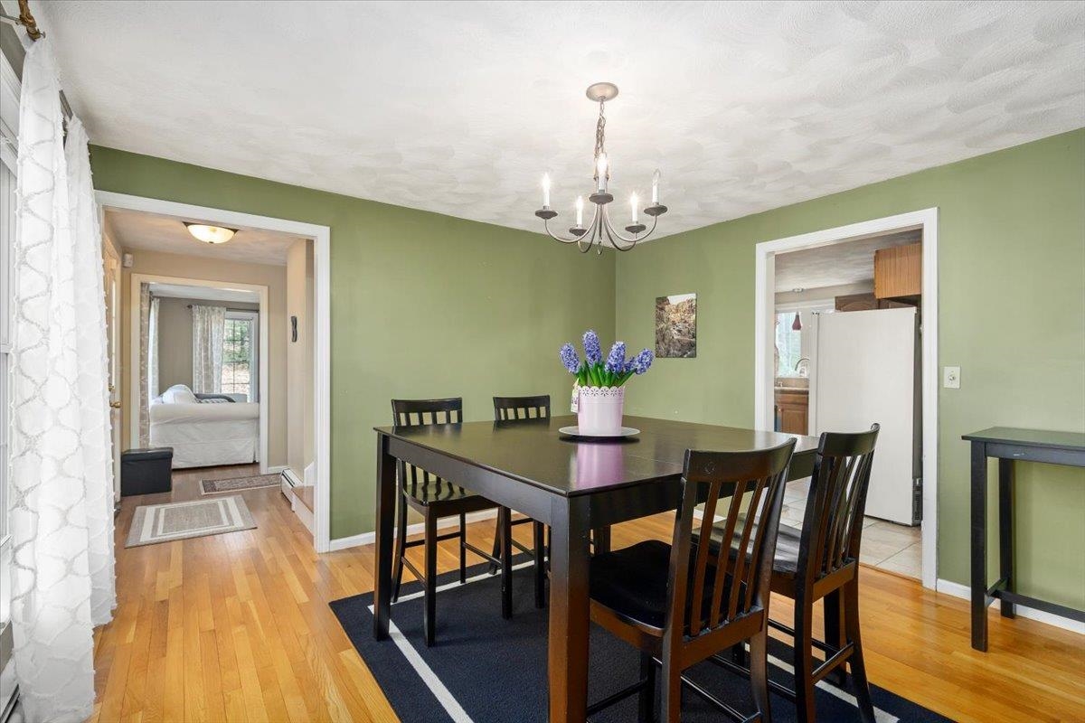 487 Wallace Road Bedford, NH 03110 - Photo 5 of 39 Gallery Image 5