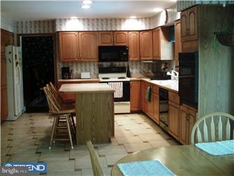 1008 Hartman Road Reading, PA 19606 - Photo 4 of 12