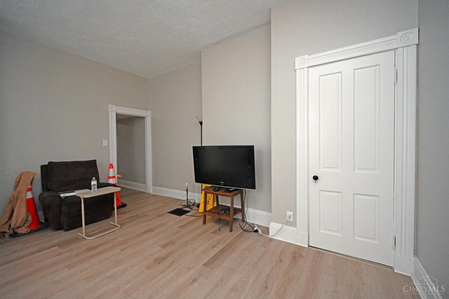624 Riddle Road Cincinnati, OH 45220 - Photo 12 of 20 Gallery Image 12