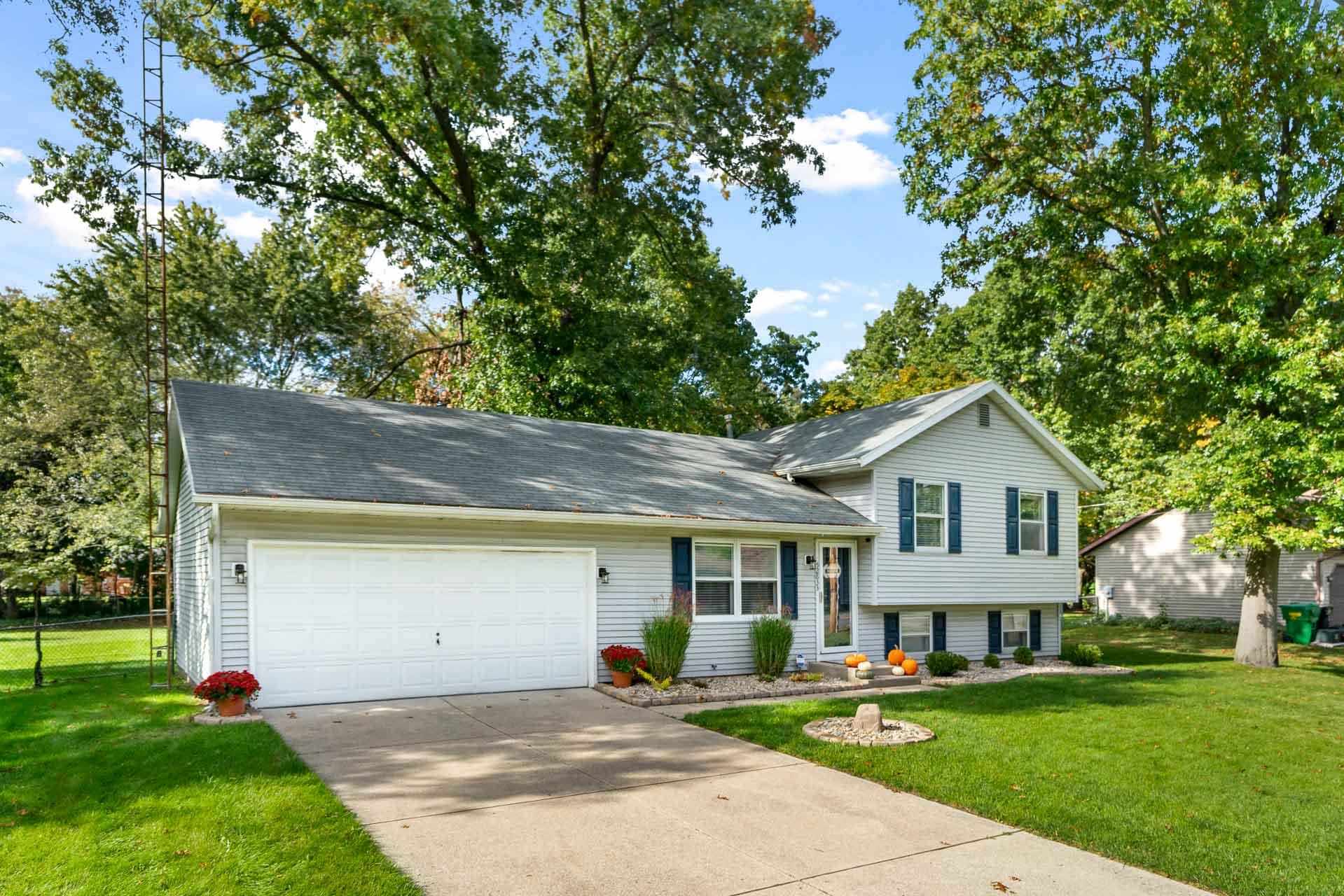 52833 Emmons Road South Bend, IN 46637 - Photo 1 of 21 Gallery Image 1