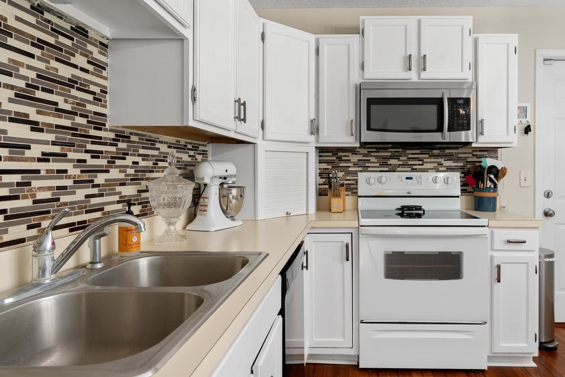 52833 Emmons Road South Bend, IN 46637 - Photo 8 of 21 Gallery Image 8