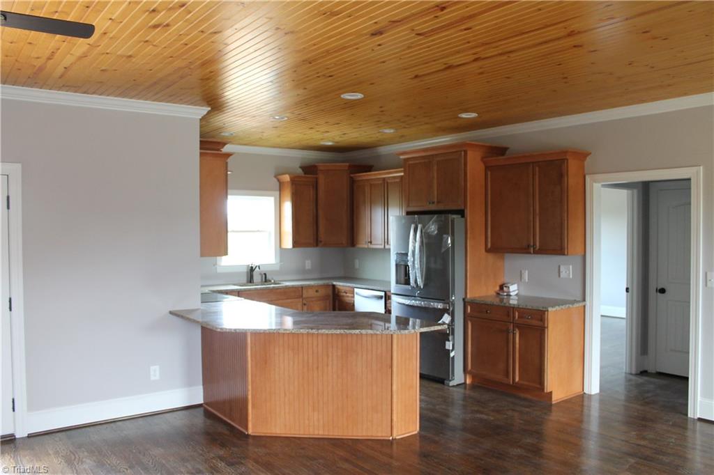 113 Venable Road Dobson, NC 27017 - Photo 5 of 17 Gallery Image 5