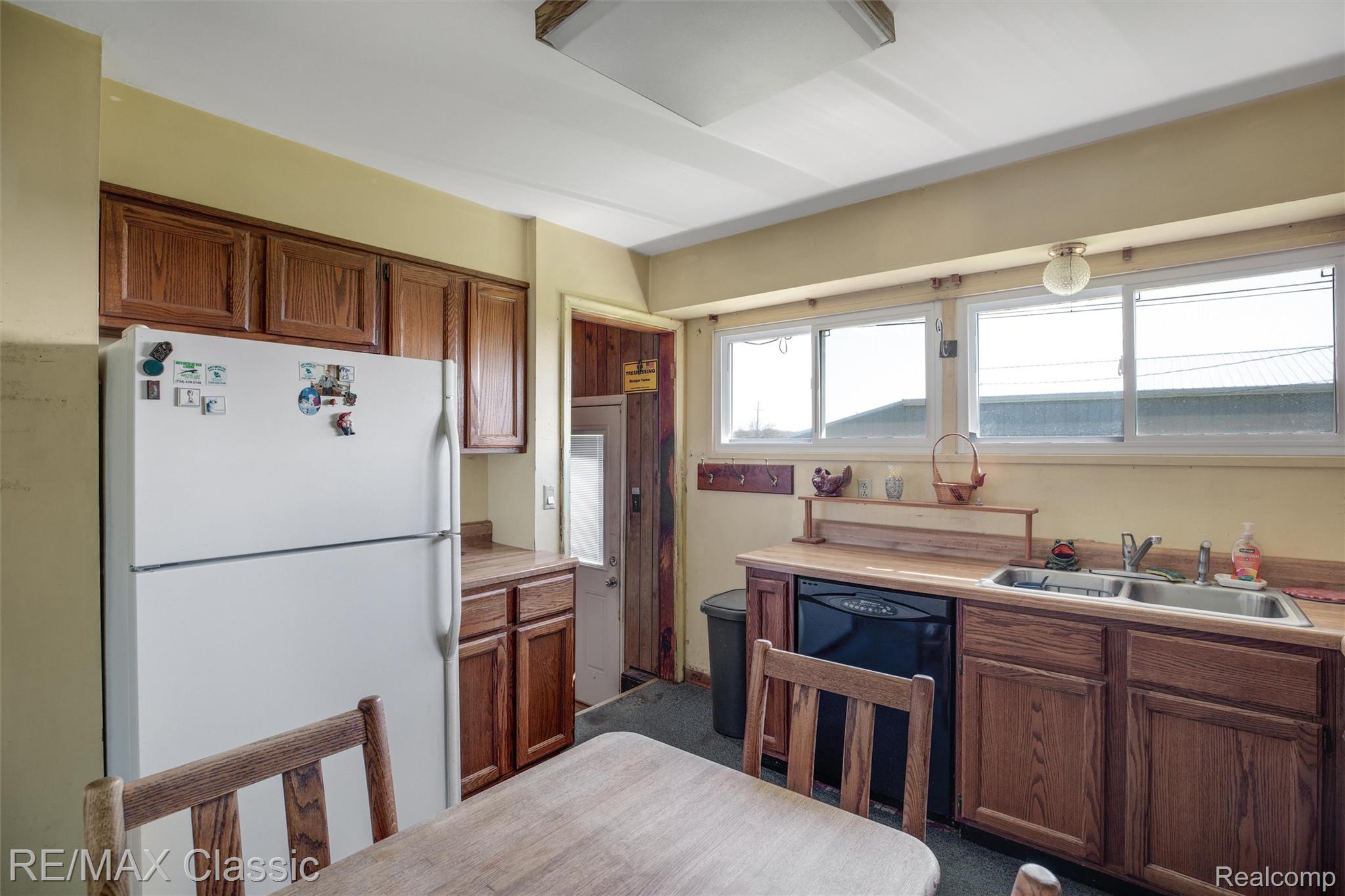 11024 Dennison Road Milan, MI 48160 - Photo 13 of 28 Kitchen