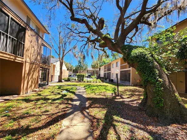 $124,900 | 7604 Abbey Lane, Unit 214, Tampa, FL 33617