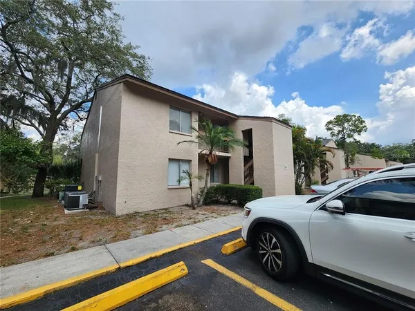 $124,900 | 7604 Abbey Lane, Unit 214, Tampa, FL 33617