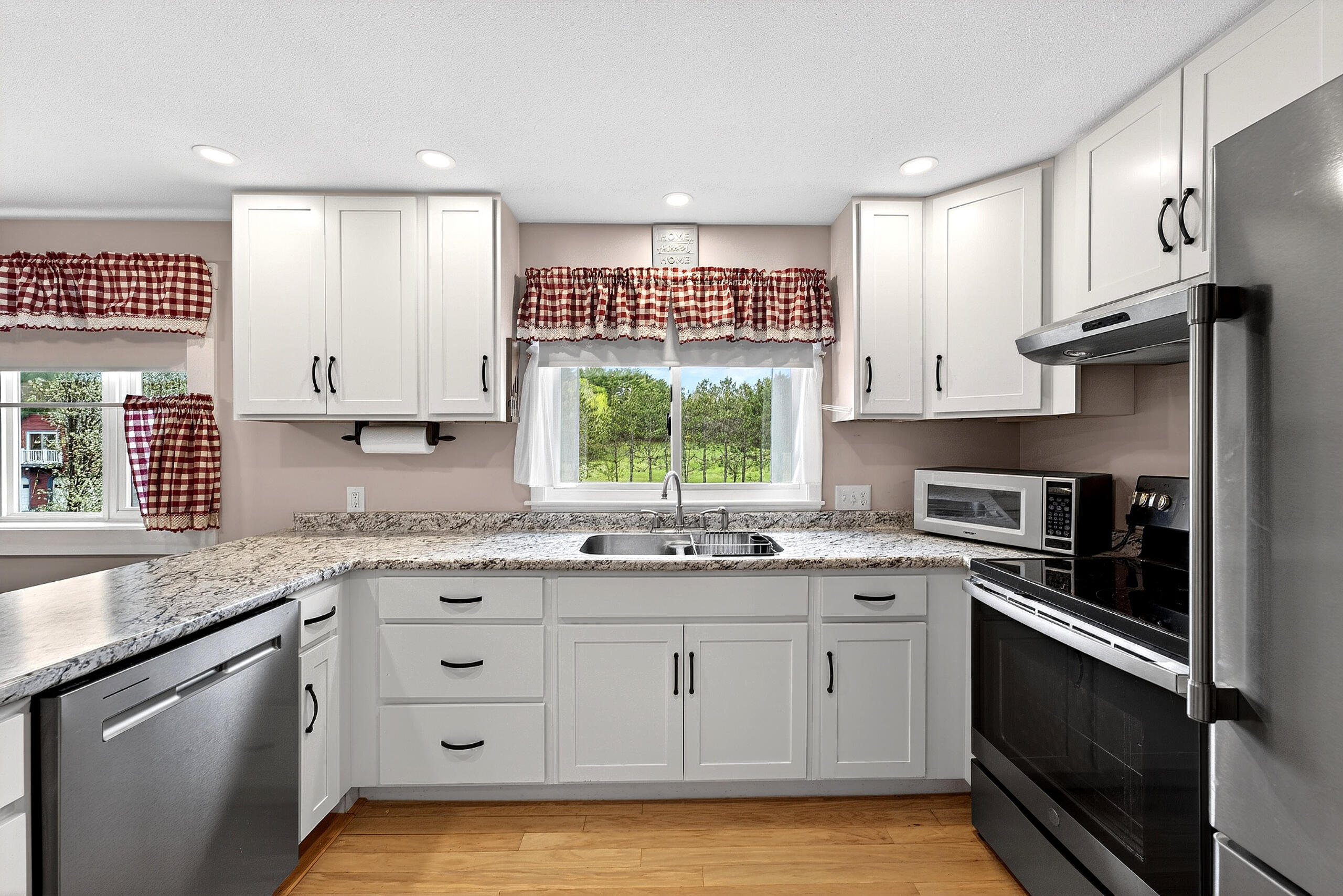 897 Riverside Drive Augusta, ME 04330 - Photo 6 of 48 006_DSC06732