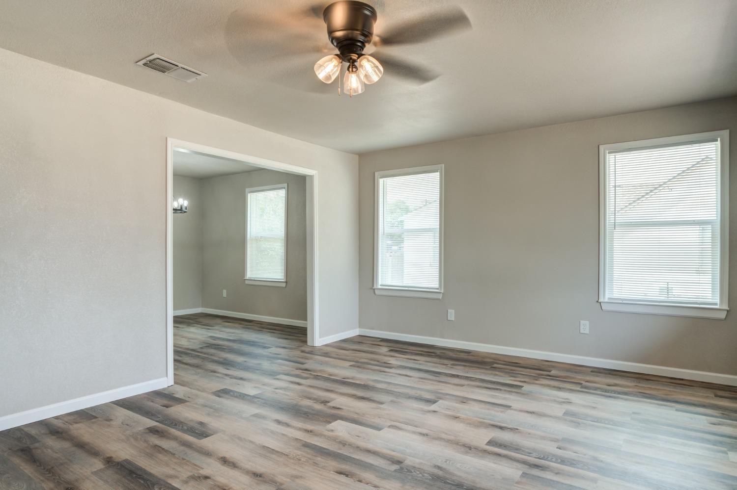 1307 Ave D Abernathy, TX 79311 - Photo 4 of 37 Photo 4