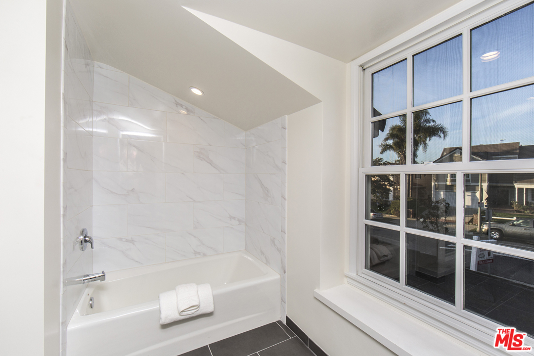 7900 West 83rd Street Playa del Rey, CA 90293 - Photo 36 of 39 Gallery Image 36