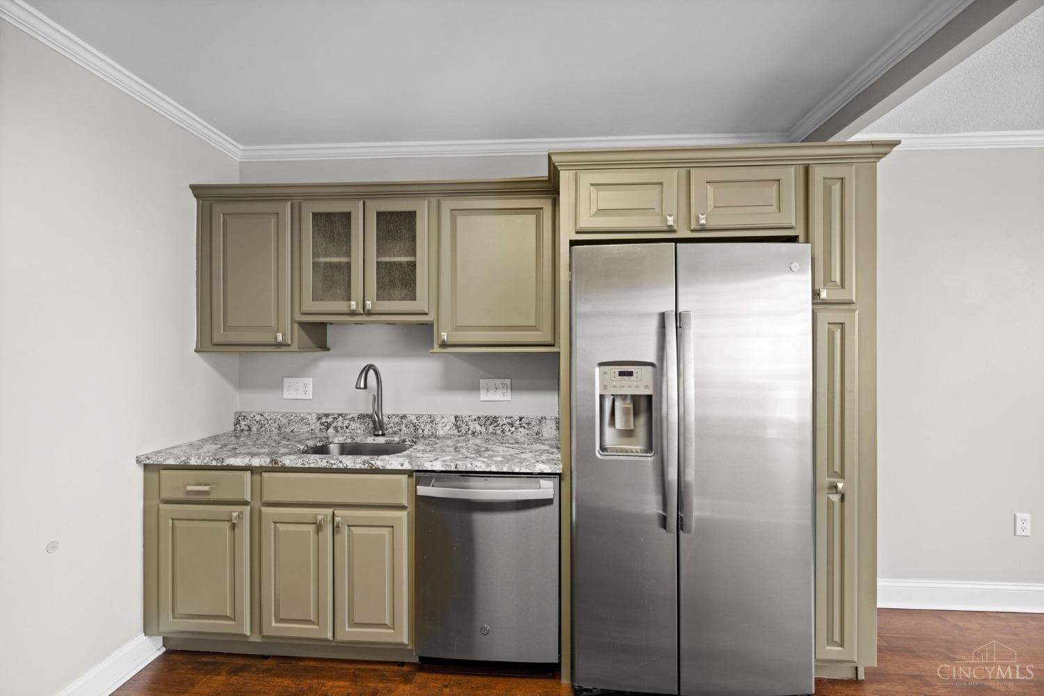 2444 Madison Road, Unit 1912 Cincinnati, OH 45208 - Photo 9 of 41 Gallery Image 9