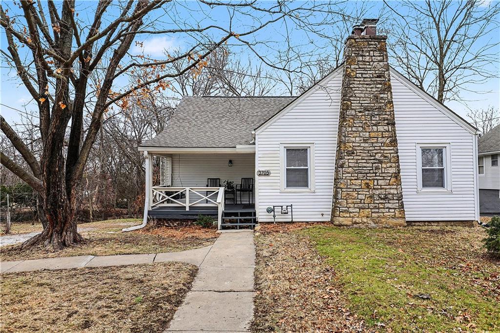 3705 Northeast Russell Rd. Kansas City, MO 64117 - Photo 30 of 35