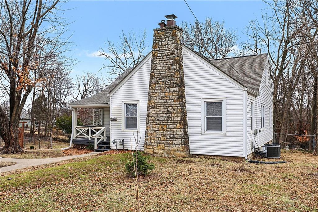 3705 Northeast Russell Rd. Kansas City, MO 64117 - Photo 31 of 35