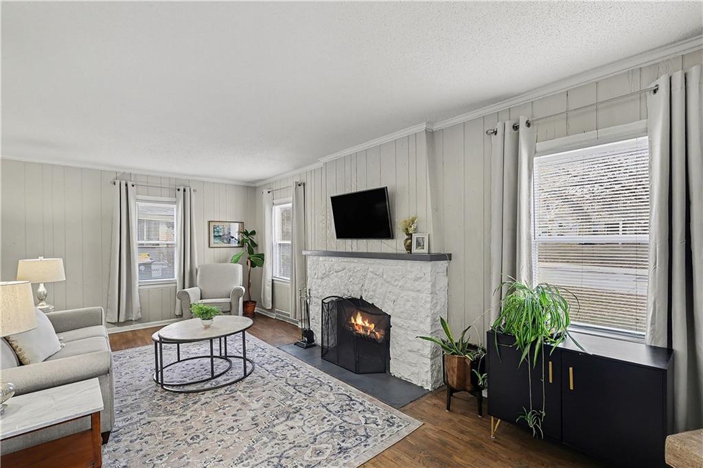 3705 Northeast Russell Rd. Kansas City, MO 64117 - Photo 5 of 35