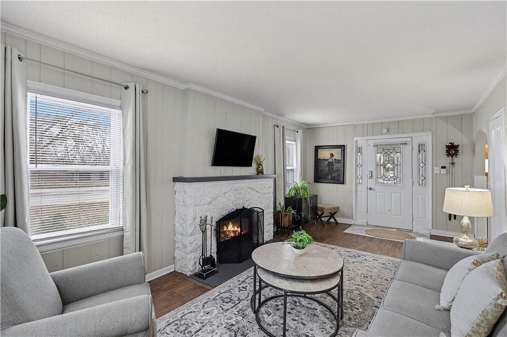 3705 Northeast Russell Rd. Kansas City, MO 64117 - Photo 6 of 35