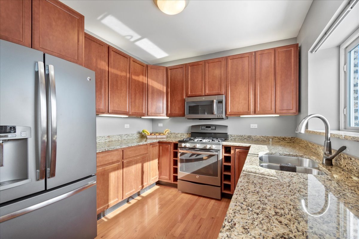 820 Dobson Street, Unit 3E Evanston, IL 60202 - Photo 17 of 19
