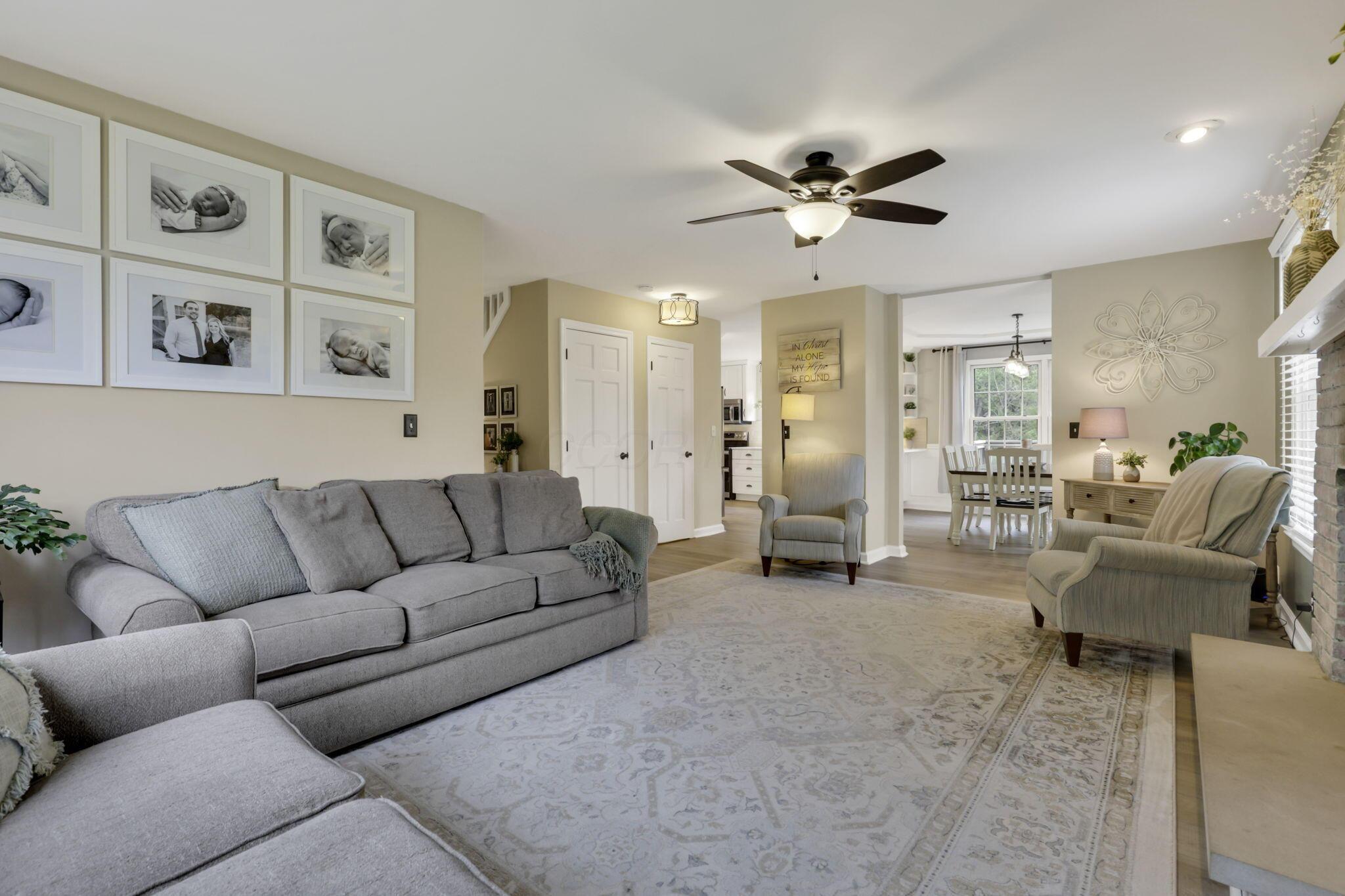 2991 Wheeling Road Northeast Lancaster, OH 43130 - Photo 14 of 64 Living Room