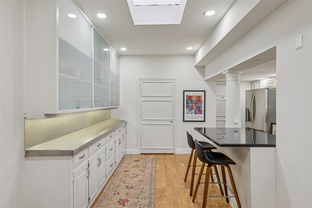 3727 Gilbert Avenue, Unit A Dallas, TX 75219 - Photo 11 of 26