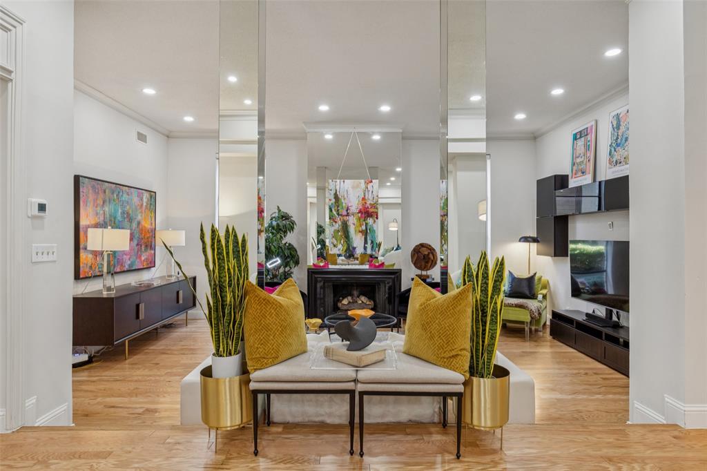 3727 Gilbert Avenue, Unit A Dallas, TX 75219 - Photo 5 of 26