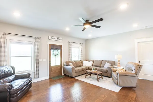 $779,900 | 1212 Smith Thompson Road, Bethpage, TN 37022